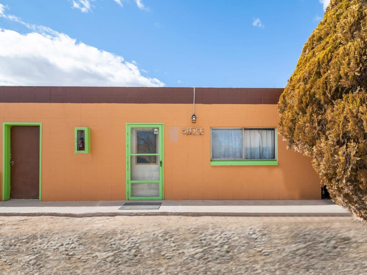 Oyo Hotel Hanksville, Ut מראה חיצוני תמונה